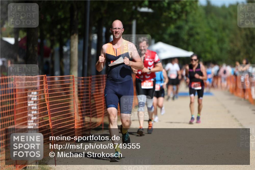 07.09.2025 - 19. Norderstedt Triathlon Michael Strokosch http://msf.ph/oto/8749555 07.09.2025 12:41:54 Laufen 756, 800, 1243, 1327 meine-sportfotos.de