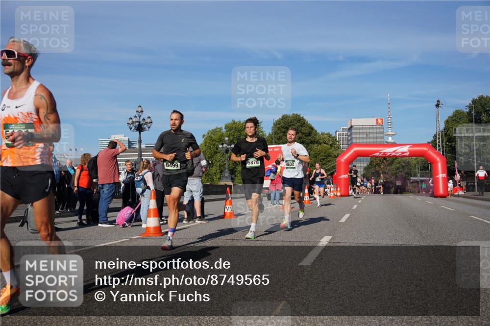 07.09.2025 - BARMER Alsterlauf Yannick Fuchs http://msf.ph/oto/8749565 07.09.2025 09:34:20 Laufen 8499, 5878, 4632 meine-sportfotos.de