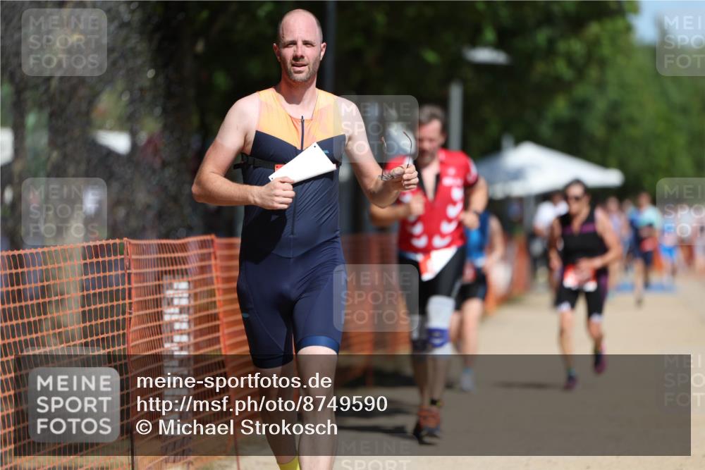 07.09.2025 - 19. Norderstedt Triathlon Michael Strokosch http://msf.ph/oto/8749590 07.09.2025 12:41:56 Laufen 756, 800, 1243, 1327 meine-sportfotos.de