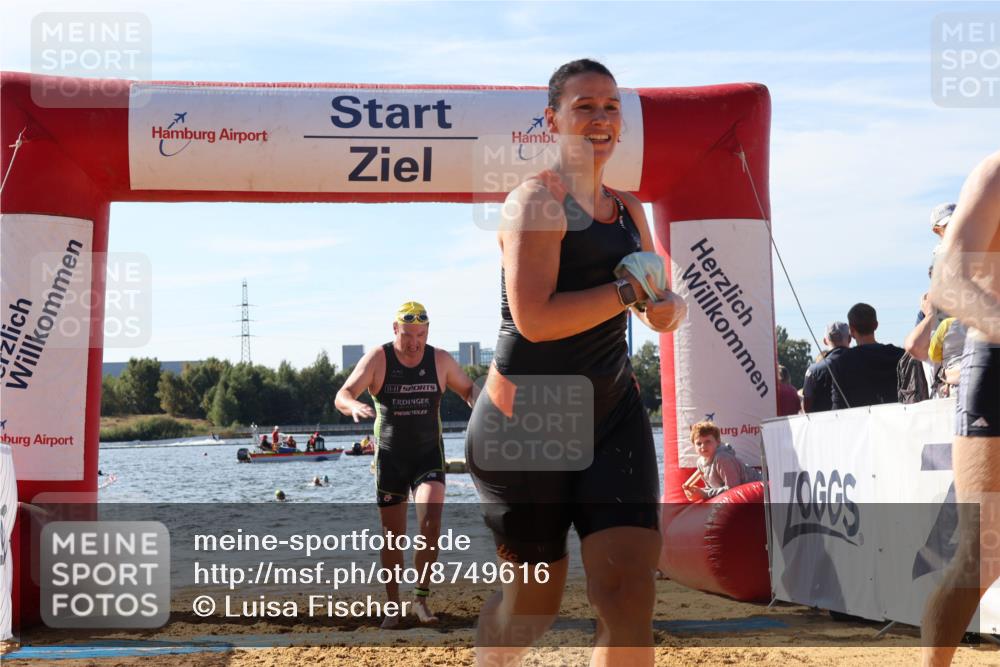07.09.2025 - 19. Norderstedt Triathlon Luisa Fischer http://msf.ph/oto/8749616 07.09.2025 10:57:39 Schwimmen 185, 300, 806, 862, 1278, 1323 meine-sportfotos.de