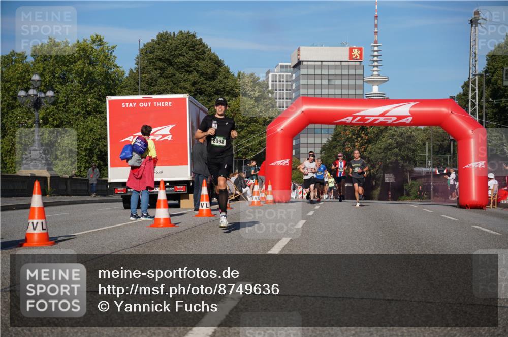 07.09.2025 - BARMER Alsterlauf Yannick Fuchs http://msf.ph/oto/8749636 07.09.2025 09:34:23 Laufen 11, 2098 meine-sportfotos.de