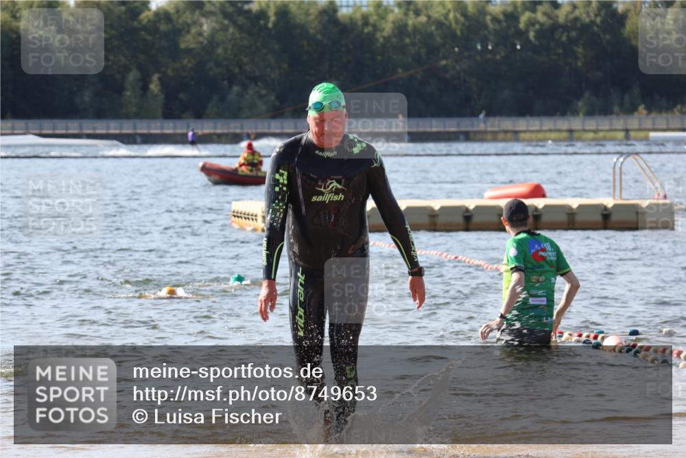07.09.2025 - 19. Norderstedt Triathlon Luisa Fischer http://msf.ph/oto/8749653 07.09.2025 10:58:03 Schwimmen 710 meine-sportfotos.de