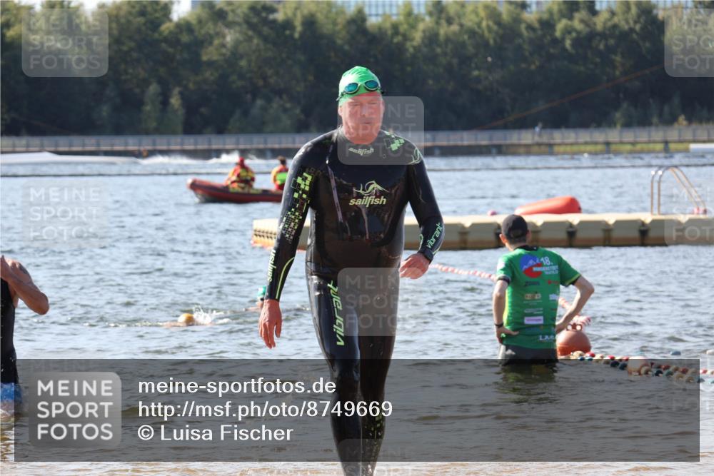07.09.2025 - 19. Norderstedt Triathlon Luisa Fischer http://msf.ph/oto/8749669 07.09.2025 10:58:04 Schwimmen 710 meine-sportfotos.de
