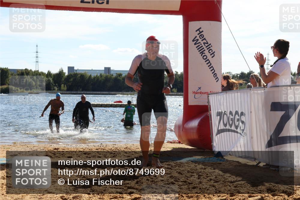 07.09.2025 - 19. Norderstedt Triathlon Luisa Fischer http://msf.ph/oto/8749699 07.09.2025 15:11:48 Schwimmen 432, 923, 925, 1455 meine-sportfotos.de