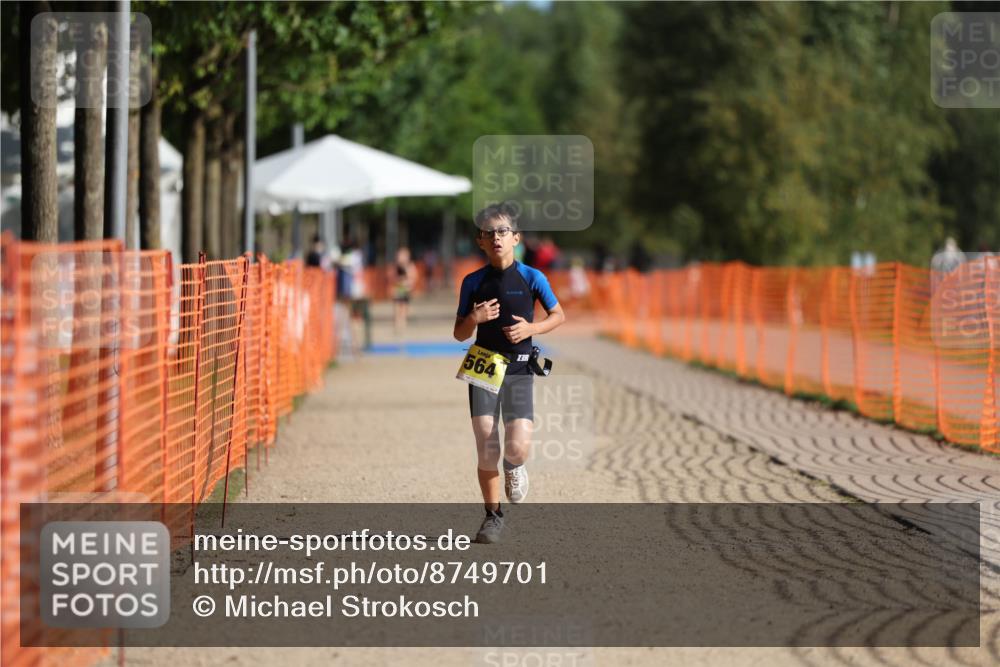 07.09.2025 - 19. Norderstedt Triathlon Michael Strokosch http://msf.ph/oto/8749701 07.09.2025 09:49:53 Laufen 564 meine-sportfotos.de