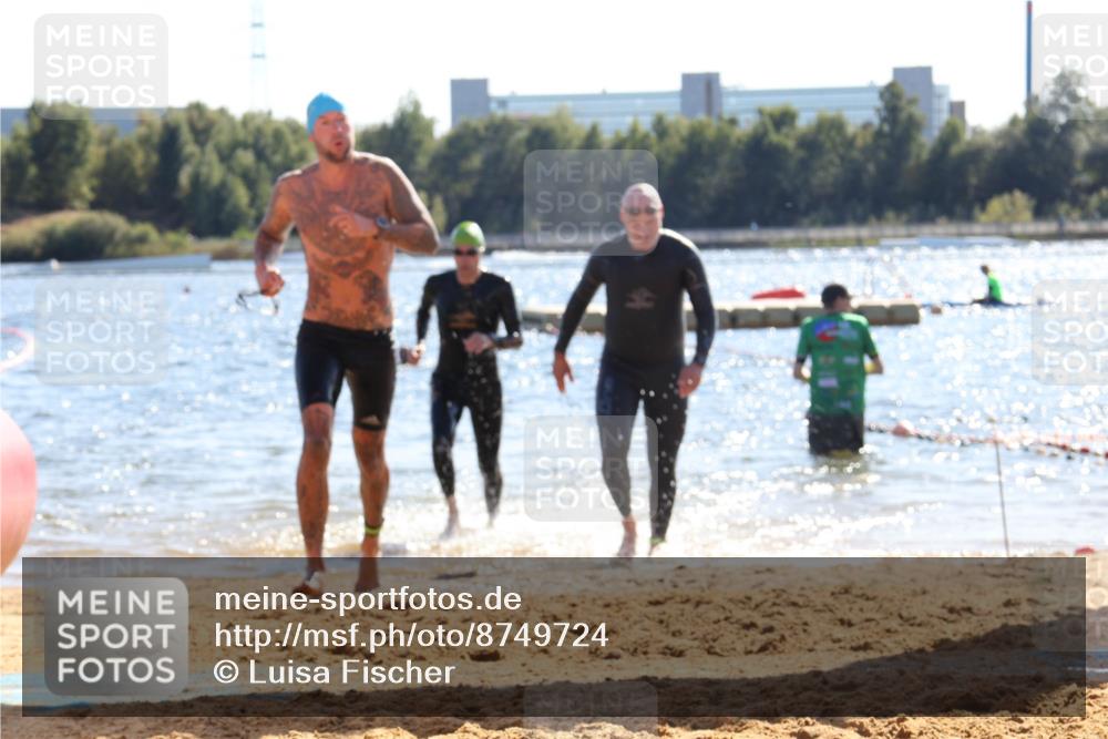 07.09.2025 - 19. Norderstedt Triathlon Luisa Fischer http://msf.ph/oto/8749724 07.09.2025 15:11:51 Schwimmen 432, 864, 923, 925 meine-sportfotos.de