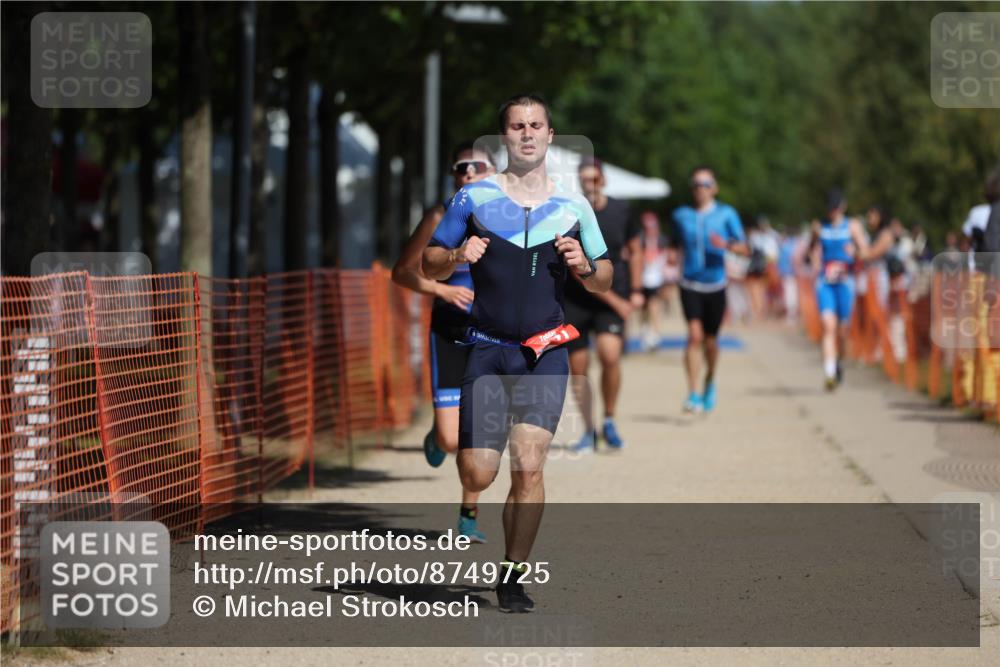07.09.2025 - 19. Norderstedt Triathlon Michael Strokosch http://msf.ph/oto/8749725 07.09.2025 12:42:06 Laufen 168, 189, 215, 717, 741, 1327 meine-sportfotos.de
