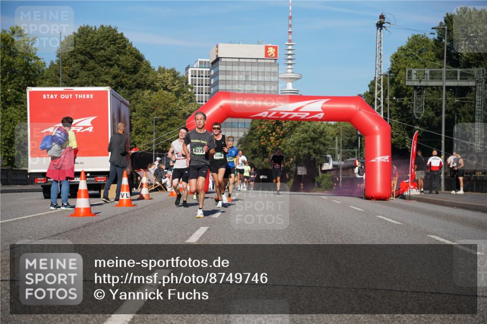 07.09.2025 - BARMER Alsterlauf Yannick Fuchs http://msf.ph/oto/8749746 07.09.2025 09:34:27 Laufen 8375, 3906, 3597 meine-sportfotos.de