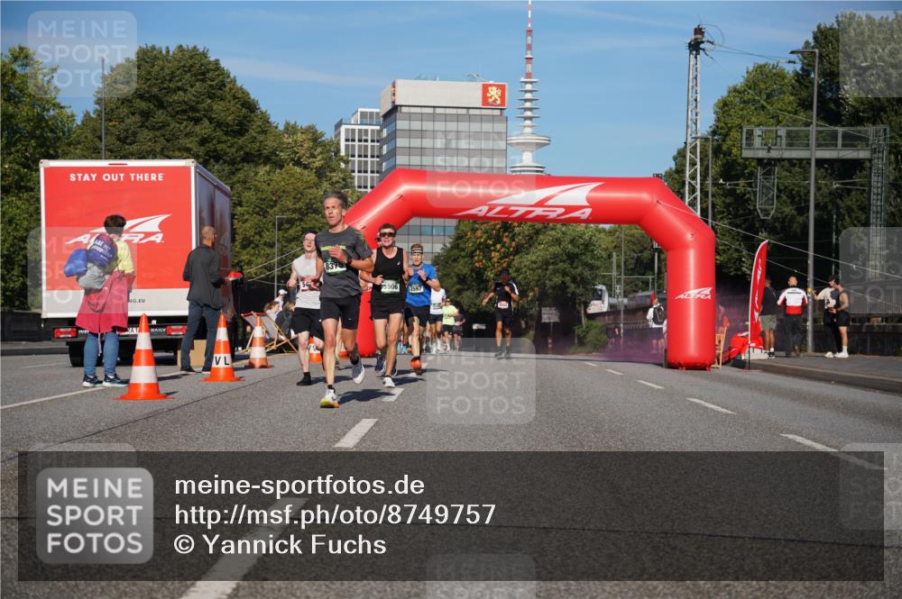 07.09.2025 - BARMER Alsterlauf Yannick Fuchs http://msf.ph/oto/8749757 07.09.2025 09:34:27 Laufen 1, 3906, 3597 meine-sportfotos.de