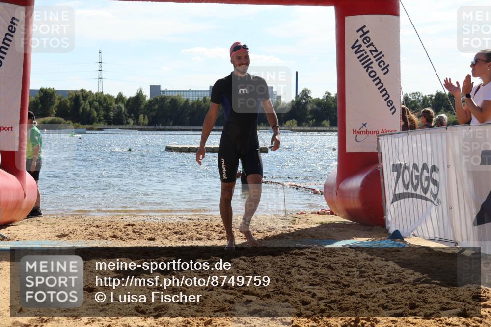 07.09.2025 - 19. Norderstedt Triathlon Luisa Fischer http://msf.ph/oto/8749759 07.09.2025 15:12:30 Schwimmen 952 meine-sportfotos.de