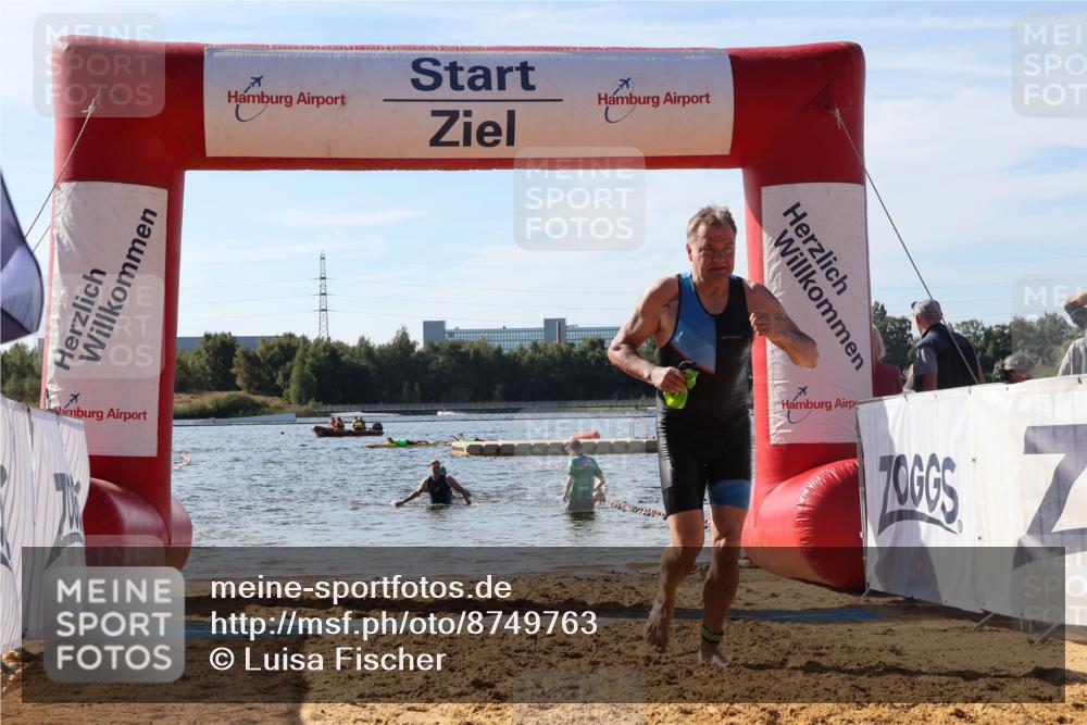 07.09.2025 - 19. Norderstedt Triathlon Luisa Fischer http://msf.ph/oto/8749763 07.09.2025 10:58:14 Schwimmen 152, 710 meine-sportfotos.de