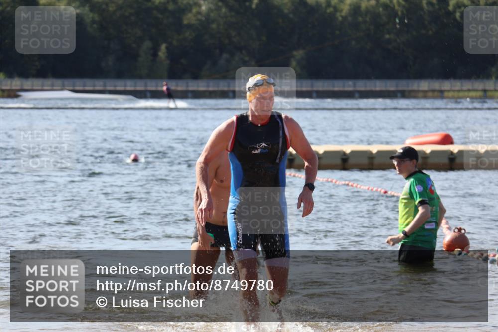 07.09.2025 - 19. Norderstedt Triathlon Luisa Fischer http://msf.ph/oto/8749780 07.09.2025 10:58:24 Schwimmen 152, 704, 1274 meine-sportfotos.de