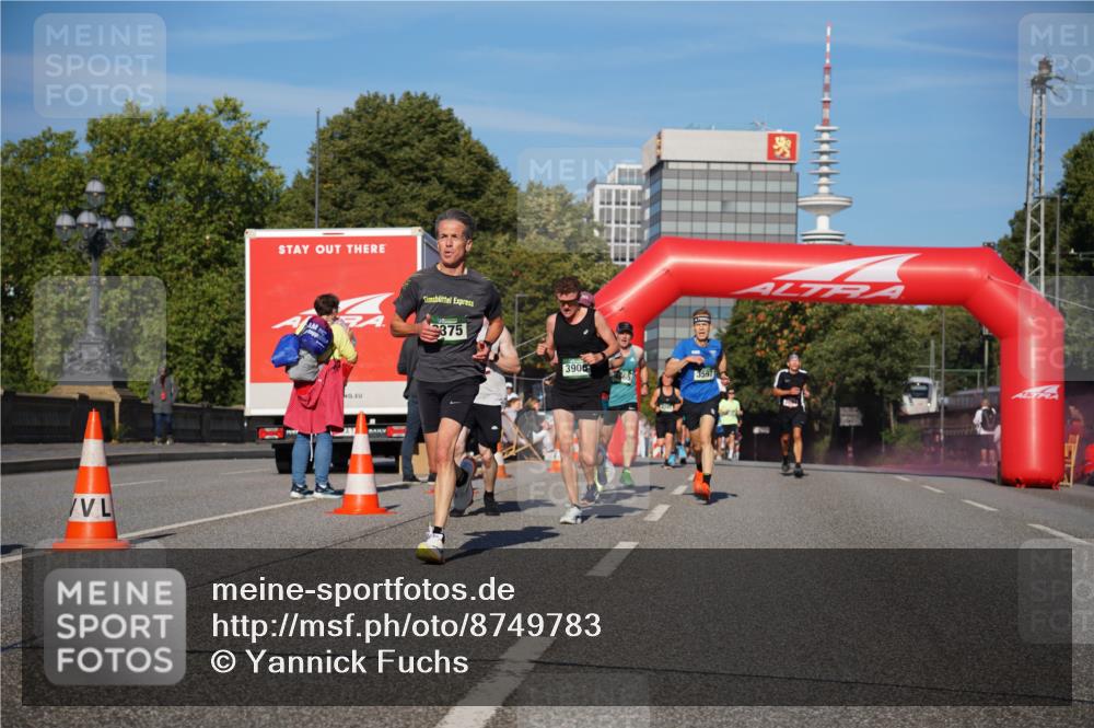 07.09.2025 - BARMER Alsterlauf Yannick Fuchs http://msf.ph/oto/8749783 07.09.2025 09:34:28 Laufen 375, 3906, 3597 meine-sportfotos.de