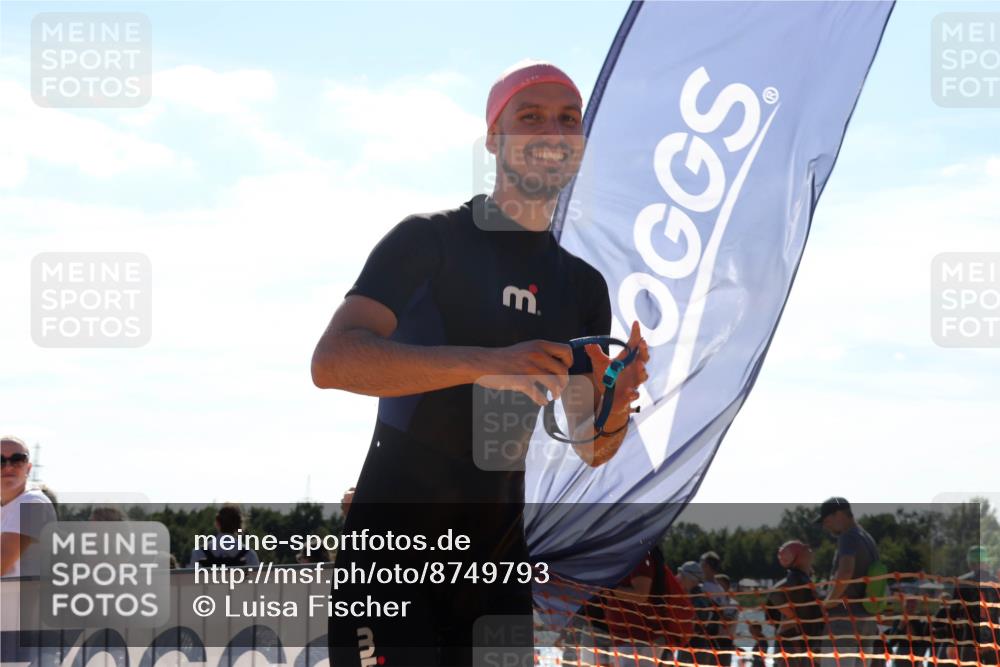 07.09.2025 - 19. Norderstedt Triathlon Luisa Fischer http://msf.ph/oto/8749793 07.09.2025 15:12:33 Schwimmen 952 meine-sportfotos.de