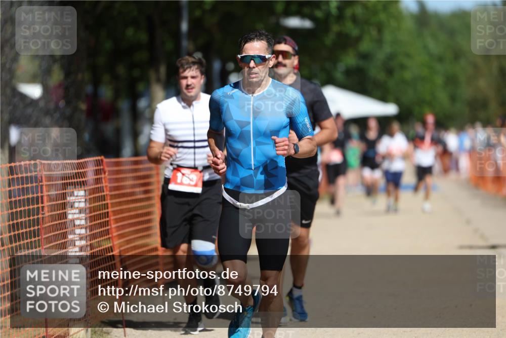 07.09.2025 - 19. Norderstedt Triathlon Michael Strokosch http://msf.ph/oto/8749794 07.09.2025 12:42:12 Laufen 168, 189, 215, 717, 741, 793, 1249, 1300 meine-sportfotos.de