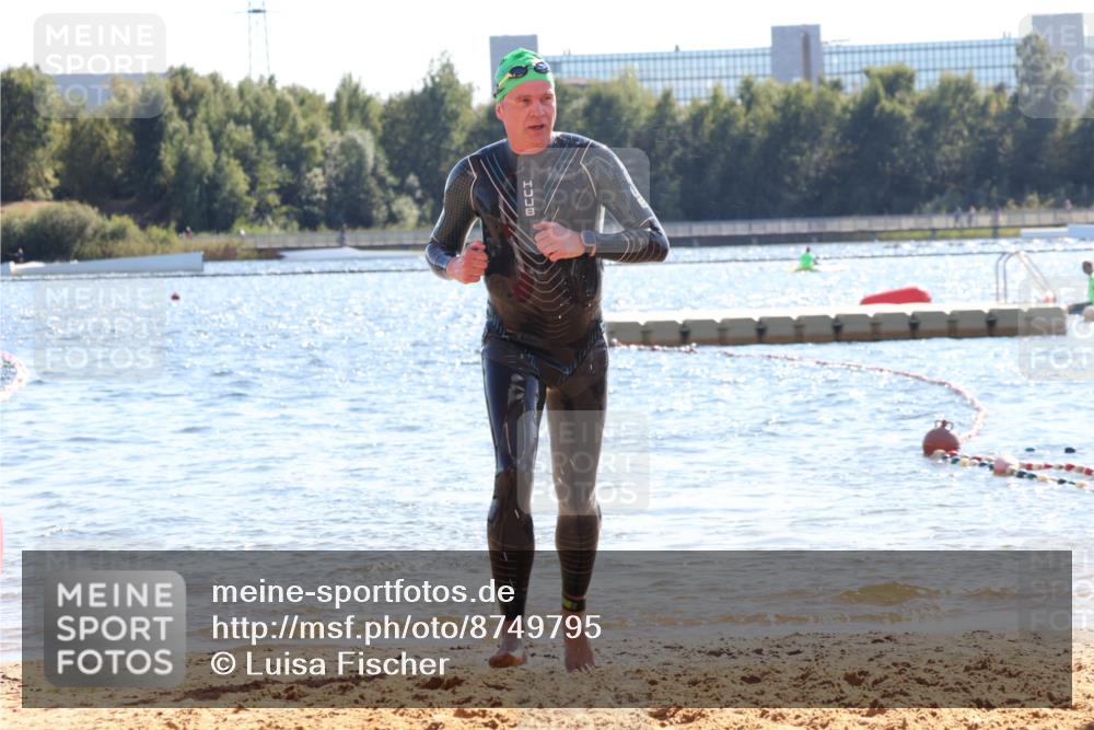 07.09.2025 - 19. Norderstedt Triathlon Luisa Fischer http://msf.ph/oto/8749795 07.09.2025 15:13:33 Schwimmen 947 meine-sportfotos.de