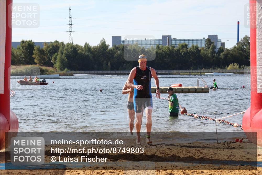 07.09.2025 - 19. Norderstedt Triathlon Luisa Fischer http://msf.ph/oto/8749803 07.09.2025 10:58:26 Schwimmen 704, 1274 meine-sportfotos.de