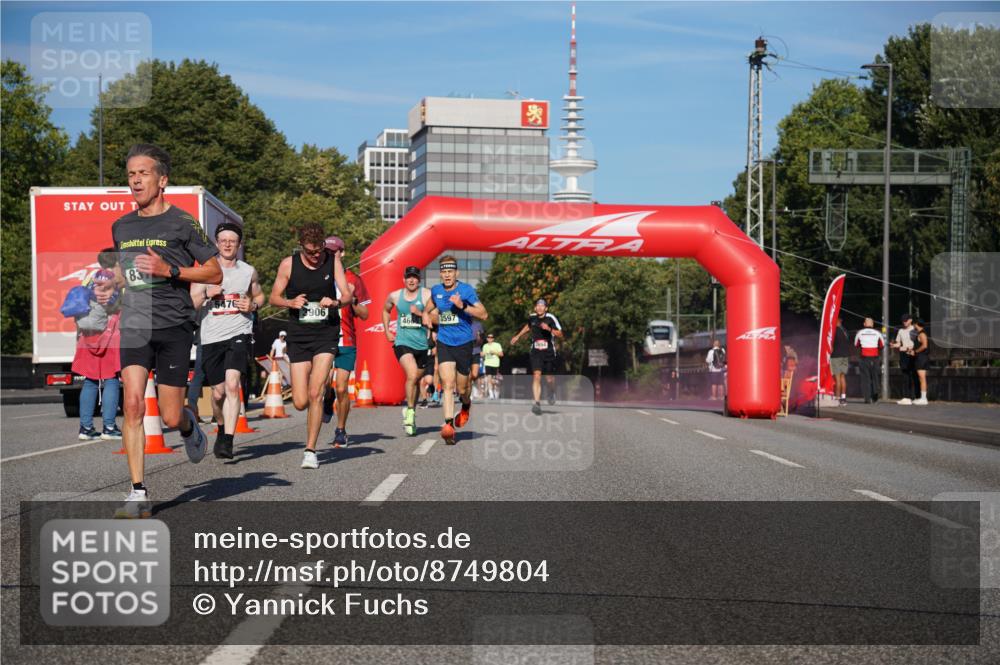 07.09.2025 - BARMER Alsterlauf Yannick Fuchs http://msf.ph/oto/8749804 07.09.2025 09:34:29 Laufen 83, 3906, 466, 3597 meine-sportfotos.de