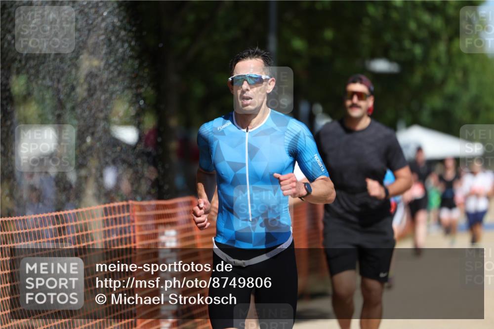 07.09.2025 - 19. Norderstedt Triathlon Michael Strokosch http://msf.ph/oto/8749806 07.09.2025 12:42:12 Laufen 168, 189, 215, 717, 741, 793, 1249, 1300 meine-sportfotos.de