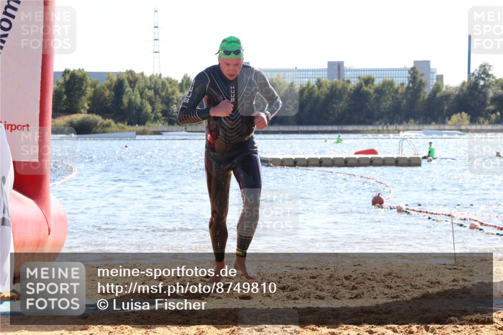 07.09.2025 - 19. Norderstedt Triathlon Luisa Fischer http://msf.ph/oto/8749810 07.09.2025 15:13:34 Schwimmen 947 meine-sportfotos.de