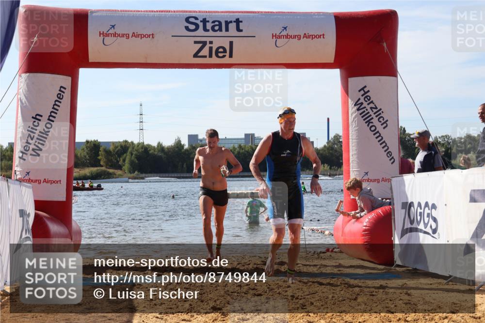 07.09.2025 - 19. Norderstedt Triathlon Luisa Fischer http://msf.ph/oto/8749844 07.09.2025 10:58:29 Schwimmen 704, 1274 meine-sportfotos.de