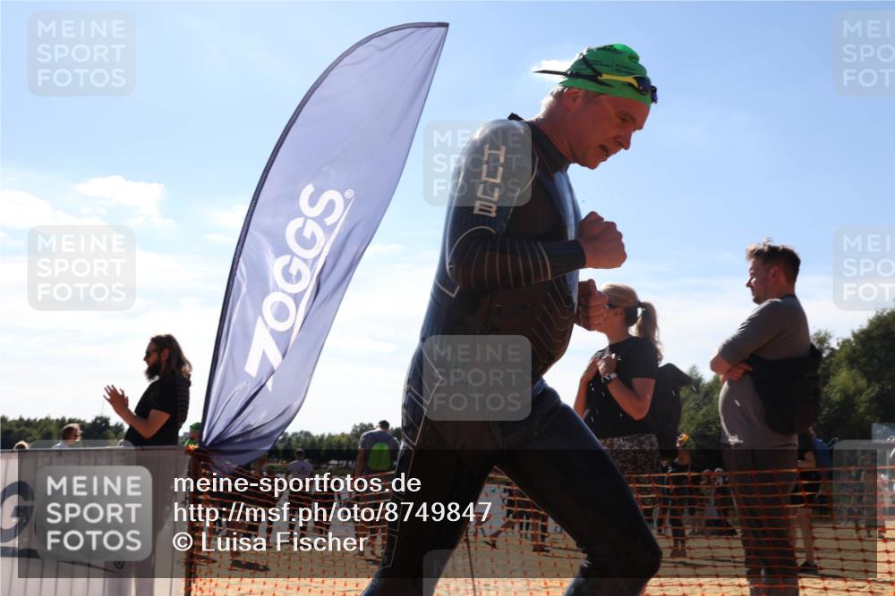 07.09.2025 - 19. Norderstedt Triathlon Luisa Fischer http://msf.ph/oto/8749847 07.09.2025 15:13:37 Schwimmen 947 meine-sportfotos.de