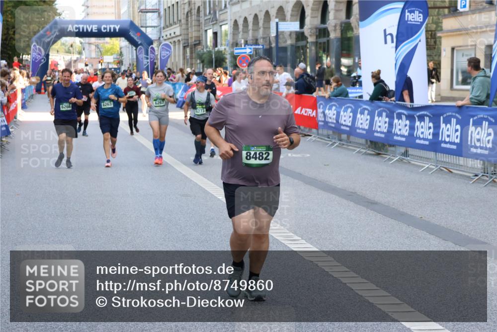 07.09.2025 - BARMER Alsterlauf Strokosch-Dieckow http://msf.ph/oto/8749860 07.09.2025 10:15:47 Ziel 2321, 2343, 2354, 2690, 2943, 2961, 2974, 3061, 3429, 3430, 3621, 3648, 3649, 3742, 3903, 4070, 4221, 4315, 4468, 4538, 4719, 4720, 4768, 5121, 5362, 5563, 5676, 5756, 8018, 8313, 8468 meine-sportfotos.de