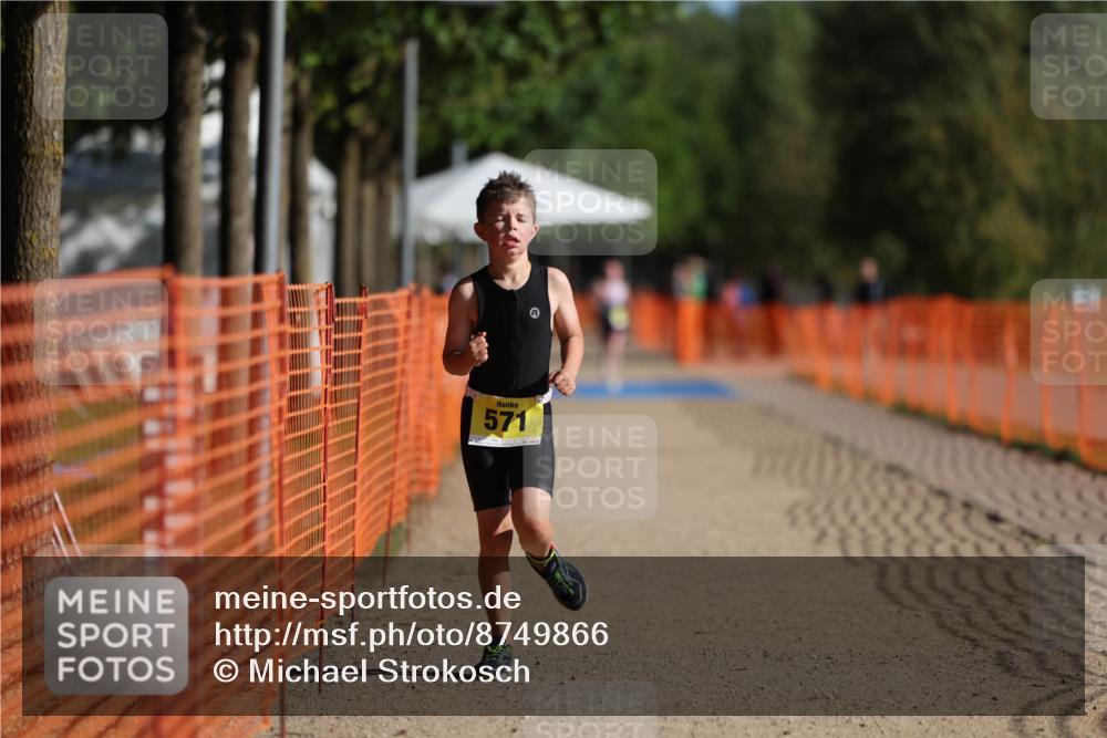 07.09.2025 - 19. Norderstedt Triathlon Michael Strokosch http://msf.ph/oto/8749866 07.09.2025 09:50:19 Laufen 571 meine-sportfotos.de
