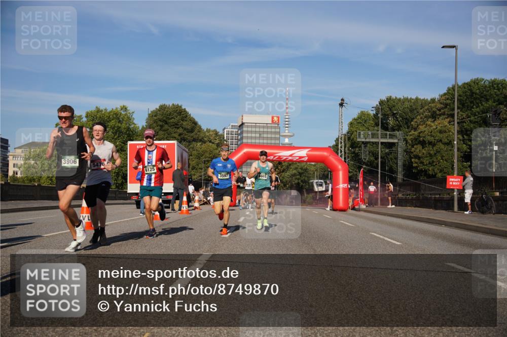 07.09.2025 - BARMER Alsterlauf Yannick Fuchs http://msf.ph/oto/8749870 07.09.2025 09:34:30 Laufen 3906, 5476, 6125, 3597 meine-sportfotos.de