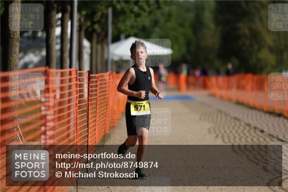 07.09.2025 - 19. Norderstedt Triathlon Michael Strokosch http://msf.ph/oto/8749874 07.09.2025 09:50:19 Laufen 571 meine-sportfotos.de