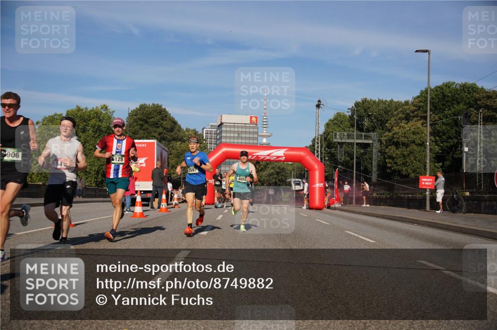 07.09.2025 - BARMER Alsterlauf Yannick Fuchs http://msf.ph/oto/8749882 07.09.2025 09:34:31 Laufen 906, 54, 6125, 3597, 4665 meine-sportfotos.de