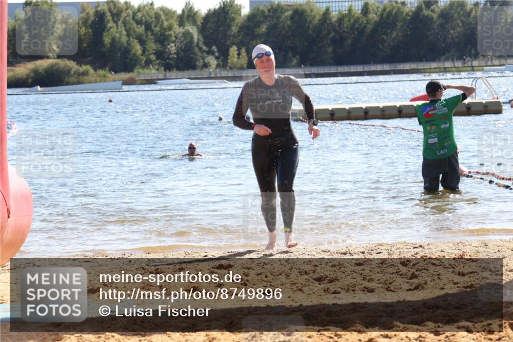 07.09.2025 - 19. Norderstedt Triathlon Luisa Fischer http://msf.ph/oto/8749896 07.09.2025 15:15:36 Schwimmen 1541 meine-sportfotos.de