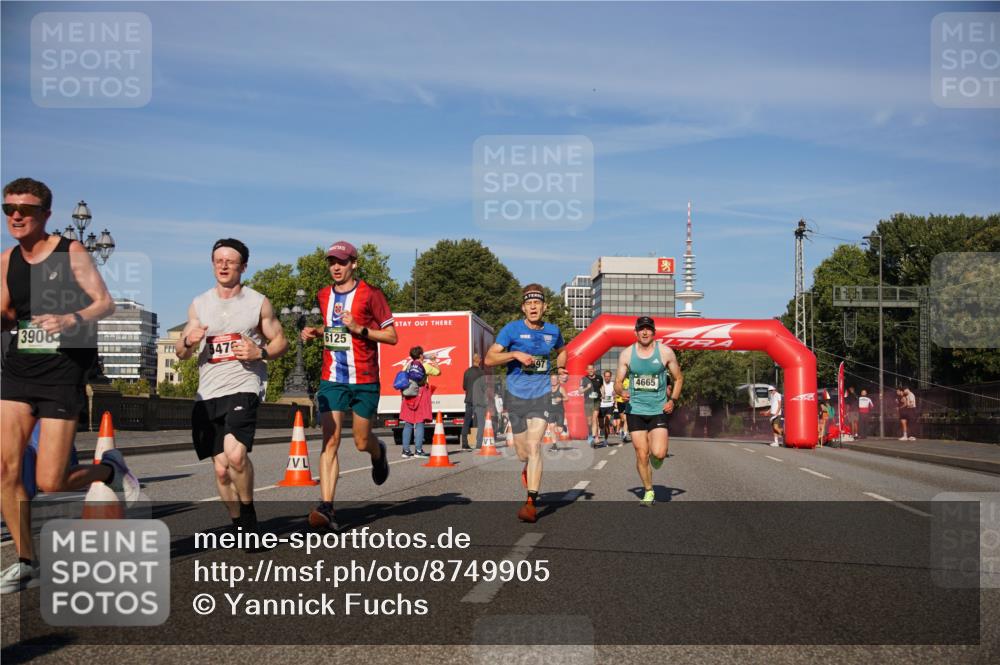 07.09.2025 - BARMER Alsterlauf Yannick Fuchs http://msf.ph/oto/8749905 07.09.2025 09:34:31 Laufen 3906, 6125, 476, 697, 4665 meine-sportfotos.de