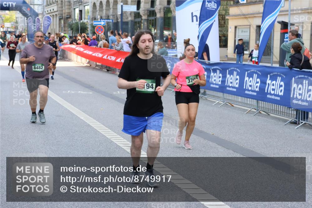 07.09.2025 - BARMER Alsterlauf Strokosch-Dieckow http://msf.ph/oto/8749917 07.09.2025 10:15:44 Ziel 2321, 2343, 2354, 2690, 2943, 2961, 2974, 3061, 3429, 3430, 3621, 3648, 3649, 3742, 3772, 3903, 4221, 4315, 4468, 4538, 4719, 4720, 4768, 5121, 5563, 5756, 8018, 8222, 8313 meine-sportfotos.de