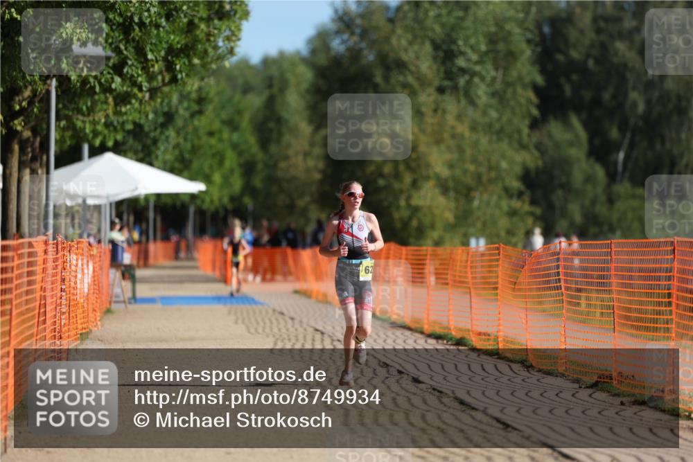07.09.2025 - 19. Norderstedt Triathlon Michael Strokosch http://msf.ph/oto/8749934 07.09.2025 09:50:34 Laufen 628 meine-sportfotos.de