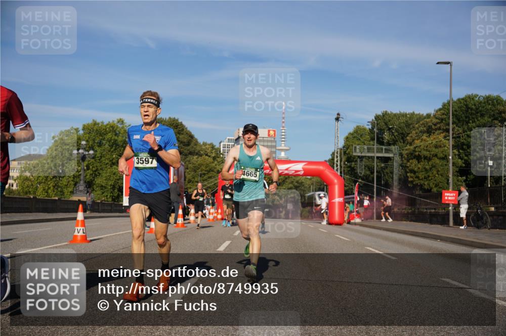 07.09.2025 - BARMER Alsterlauf Yannick Fuchs http://msf.ph/oto/8749935 07.09.2025 09:34:32 Laufen 3597, 4665 meine-sportfotos.de