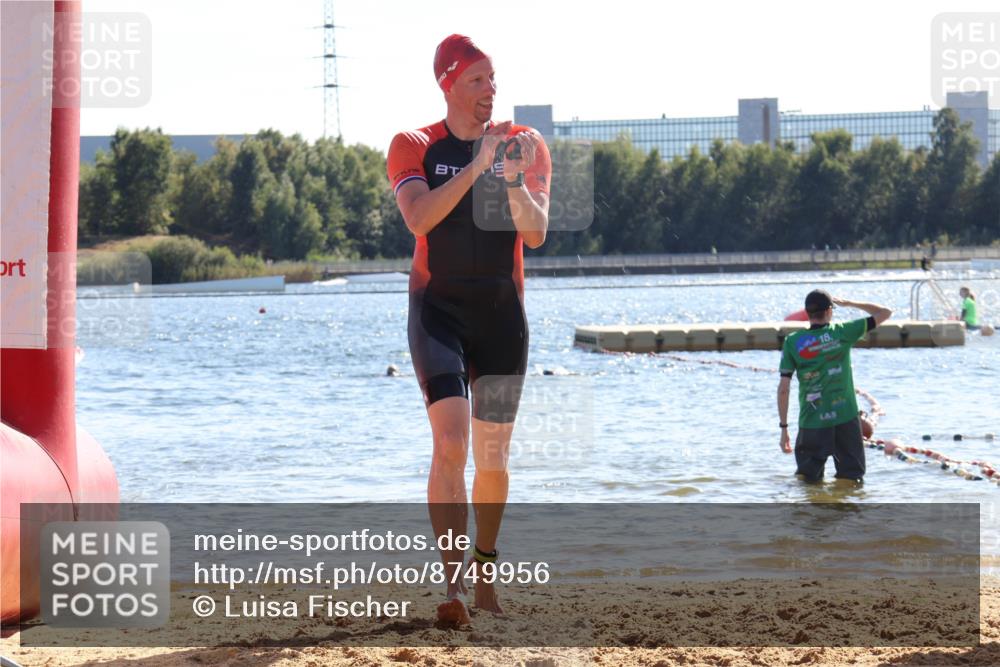 07.09.2025 - 19. Norderstedt Triathlon Luisa Fischer http://msf.ph/oto/8749956 07.09.2025 15:16:00 Schwimmen 412 meine-sportfotos.de