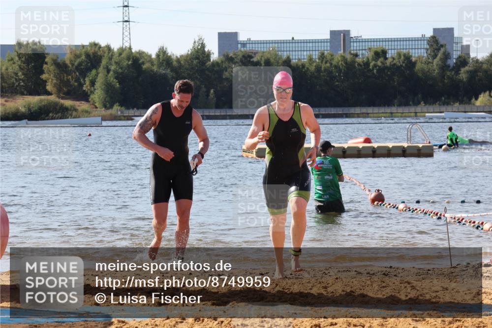 07.09.2025 - 19. Norderstedt Triathlon Luisa Fischer http://msf.ph/oto/8749959 07.09.2025 11:00:21 Schwimmen 784, 1225 meine-sportfotos.de