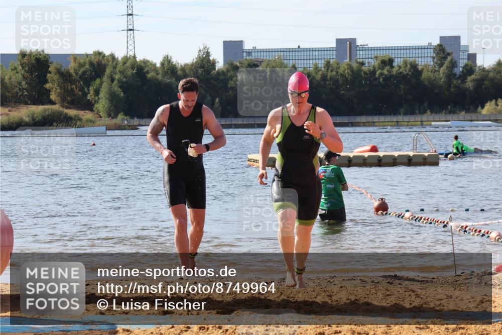 07.09.2025 - 19. Norderstedt Triathlon Luisa Fischer http://msf.ph/oto/8749964 07.09.2025 11:00:22 Schwimmen 784, 1225 meine-sportfotos.de