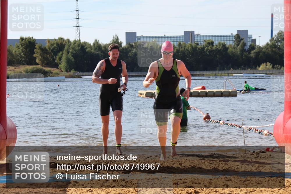 07.09.2025 - 19. Norderstedt Triathlon Luisa Fischer http://msf.ph/oto/8749967 07.09.2025 11:00:22 Schwimmen 784, 1225 meine-sportfotos.de