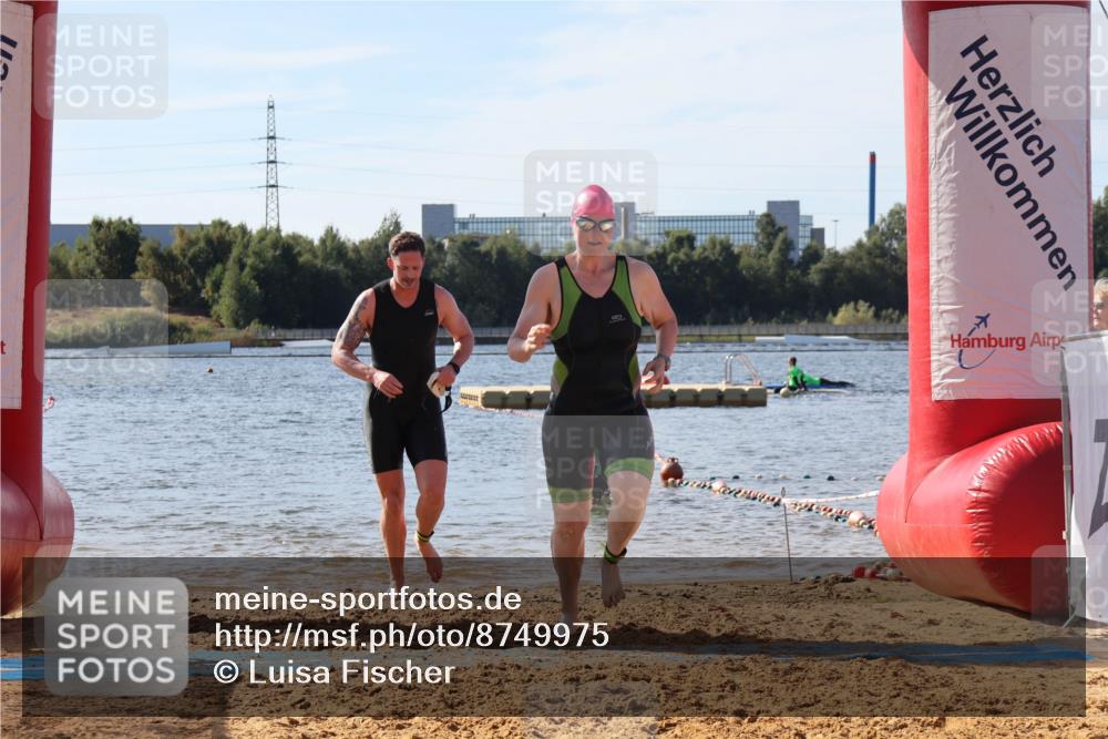 07.09.2025 - 19. Norderstedt Triathlon Luisa Fischer http://msf.ph/oto/8749975 07.09.2025 11:00:23 Schwimmen 784, 1225 meine-sportfotos.de