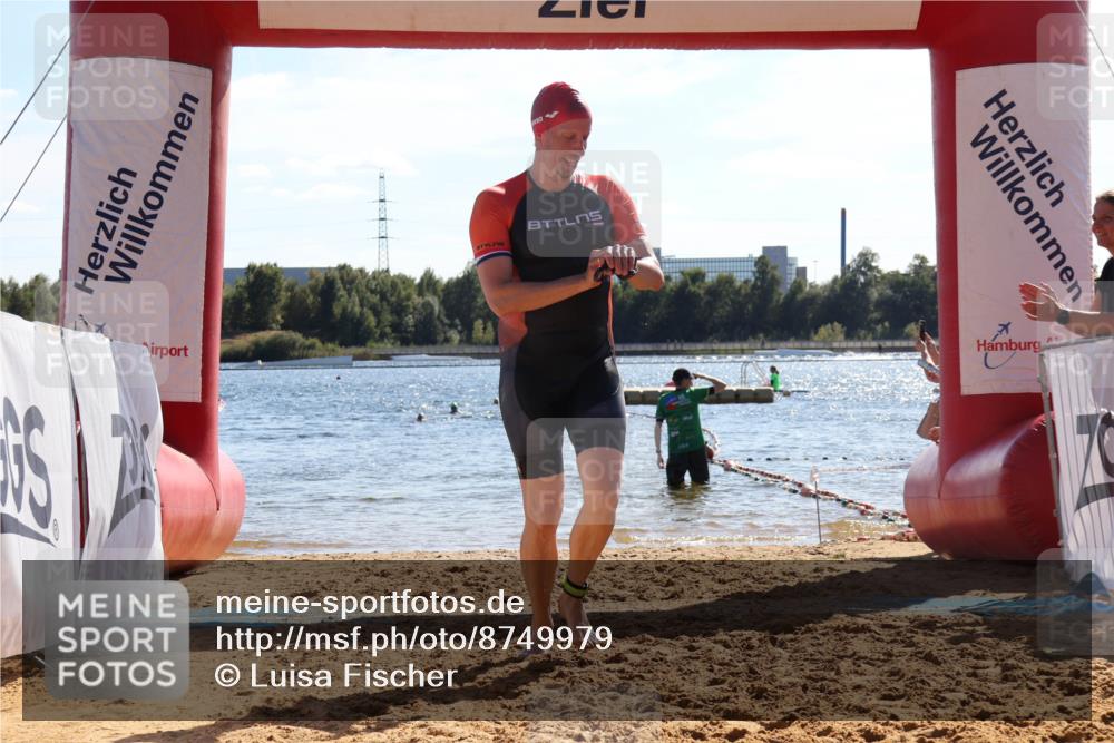 07.09.2025 - 19. Norderstedt Triathlon Luisa Fischer http://msf.ph/oto/8749979 07.09.2025 15:16:02 Schwimmen 412 meine-sportfotos.de