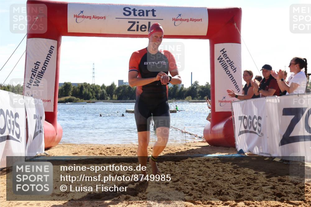 07.09.2025 - 19. Norderstedt Triathlon Luisa Fischer http://msf.ph/oto/8749985 07.09.2025 15:16:02 Schwimmen 412 meine-sportfotos.de