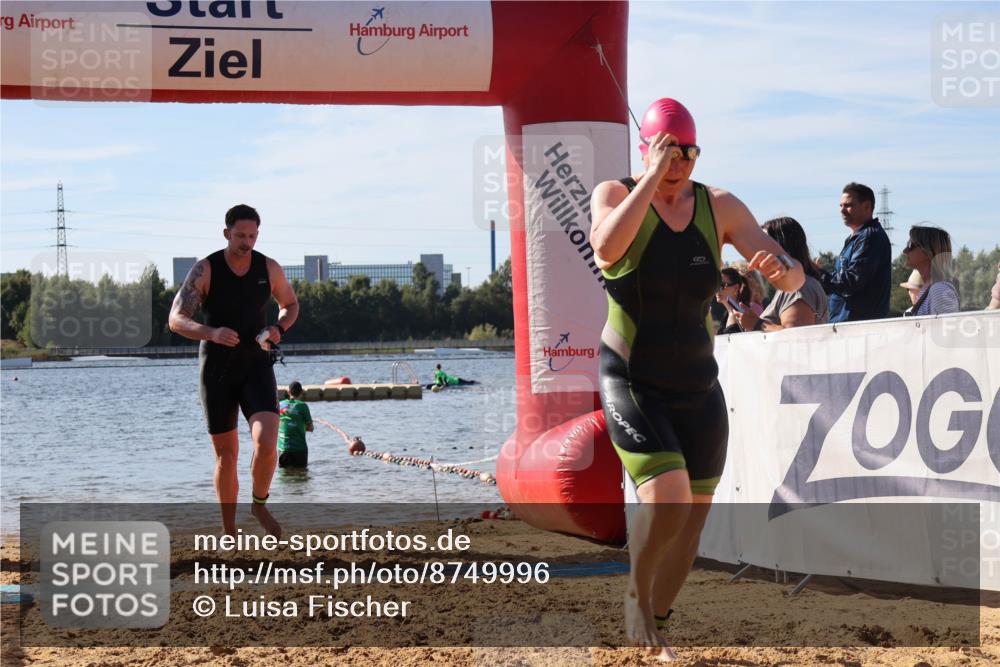 07.09.2025 - 19. Norderstedt Triathlon Luisa Fischer http://msf.ph/oto/8749996 07.09.2025 11:00:24 Schwimmen 784, 1225 meine-sportfotos.de