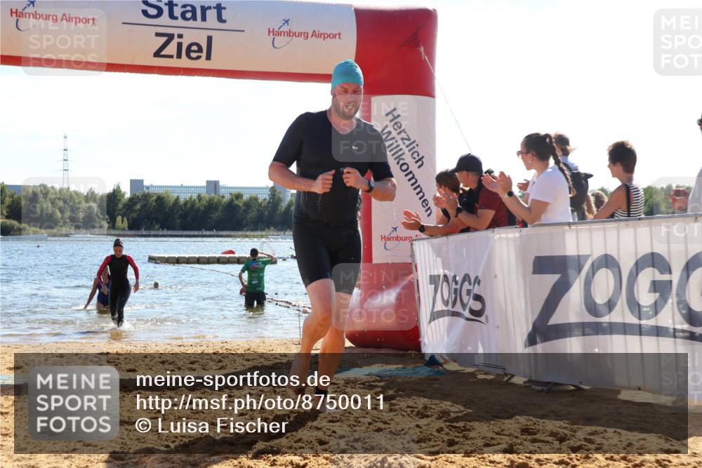 07.09.2025 - 19. Norderstedt Triathlon Luisa Fischer http://msf.ph/oto/8750011 07.09.2025 15:16:45 Schwimmen 941, 1418 meine-sportfotos.de