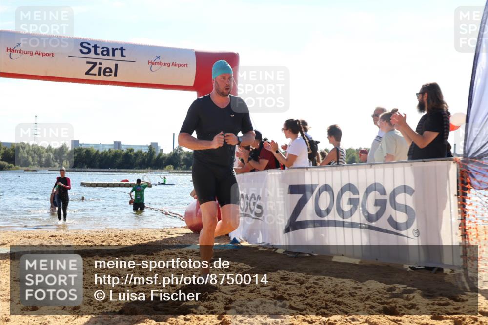 07.09.2025 - 19. Norderstedt Triathlon Luisa Fischer http://msf.ph/oto/8750014 07.09.2025 15:16:46 Schwimmen 941, 1418 meine-sportfotos.de