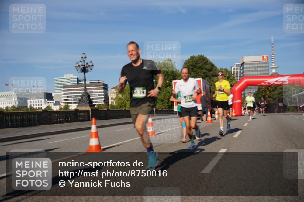 07.09.2025 - BARMER Alsterlauf Yannick Fuchs http://msf.ph/oto/8750016 07.09.2025 09:34:36 Laufen 6139 meine-sportfotos.de