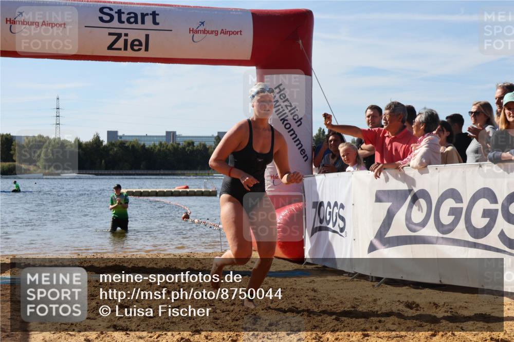 07.09.2025 - 19. Norderstedt Triathlon Luisa Fischer http://msf.ph/oto/8750044 07.09.2025 11:02:23 Schwimmen 714 meine-sportfotos.de