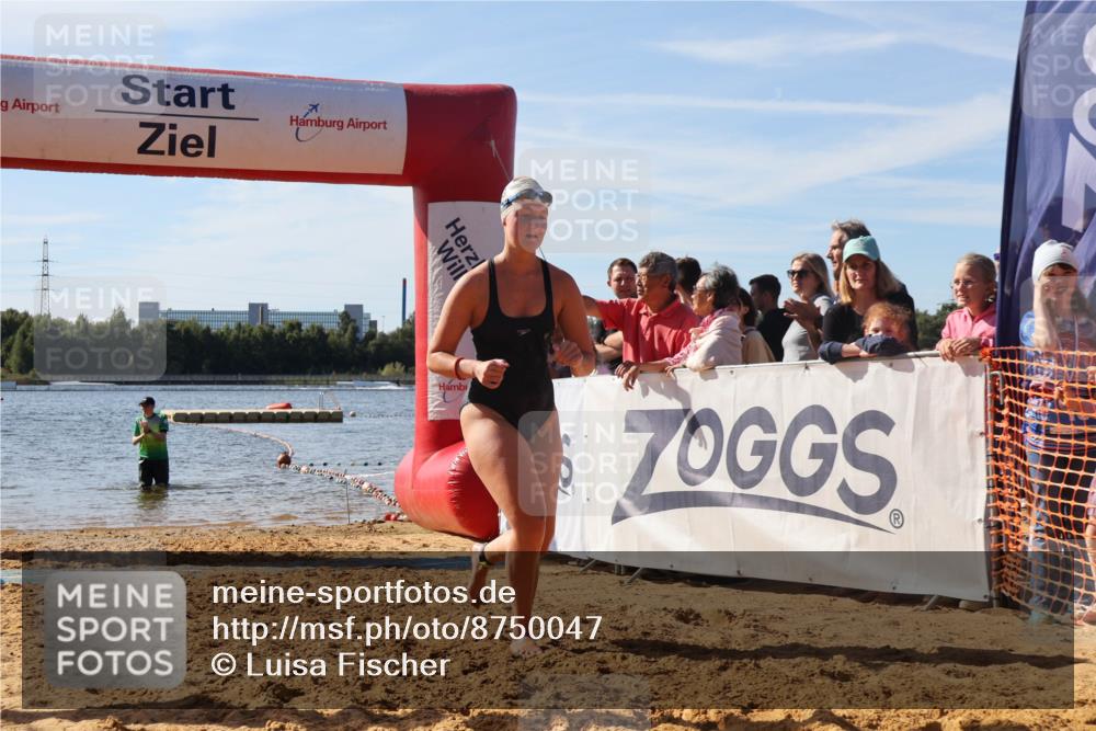 07.09.2025 - 19. Norderstedt Triathlon Luisa Fischer http://msf.ph/oto/8750047 07.09.2025 11:02:24 Schwimmen 714 meine-sportfotos.de