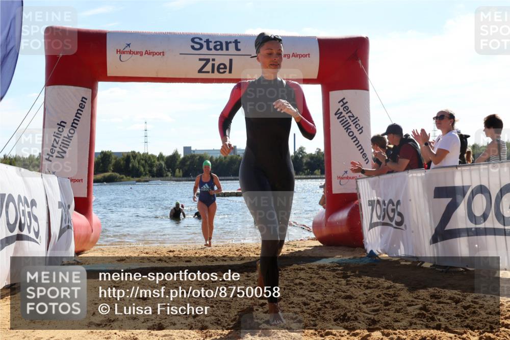07.09.2025 - 19. Norderstedt Triathlon Luisa Fischer http://msf.ph/oto/8750058 07.09.2025 15:16:51 Schwimmen 941, 957, 1418 meine-sportfotos.de